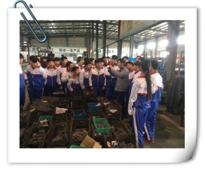 【社会关注】作为各高校教学示范基地的中力安刹车片厂家欢迎安庆第一职校学生参观学习